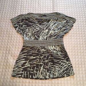 BCBG mint and gray top